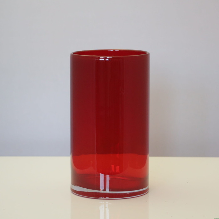 Czerwony wazon cylinder