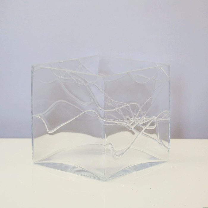 Kwadratowy wazon szklany 